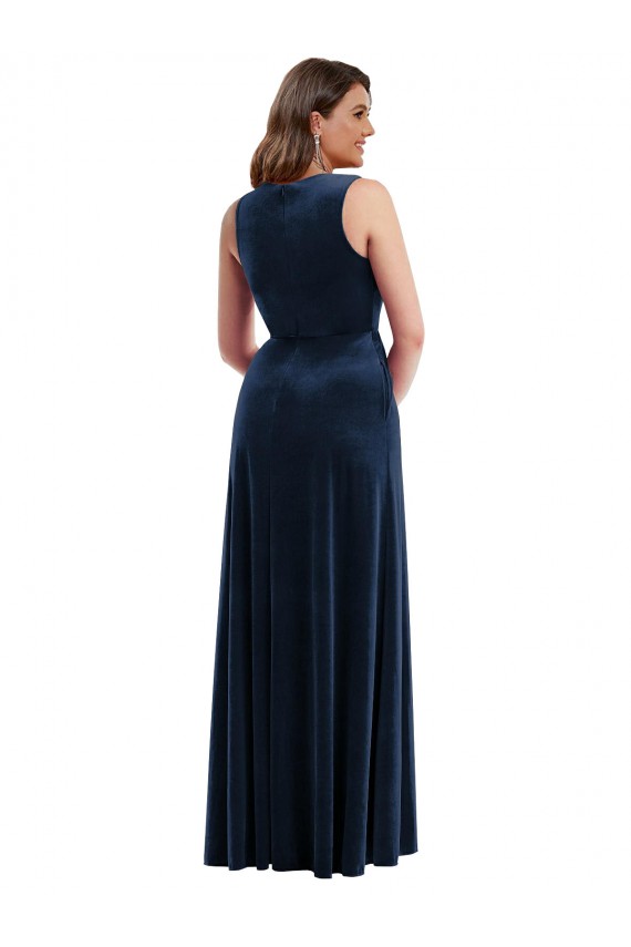 Sleeveless V-Neck Stretch Velvet Sheath Plus Size Formal Evening Dress Online